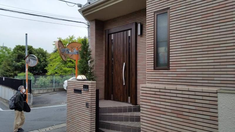 ミネトーヨー住器のリフォ-ム玄関リシェントⅢ 取り付け工事の施工後の写真1