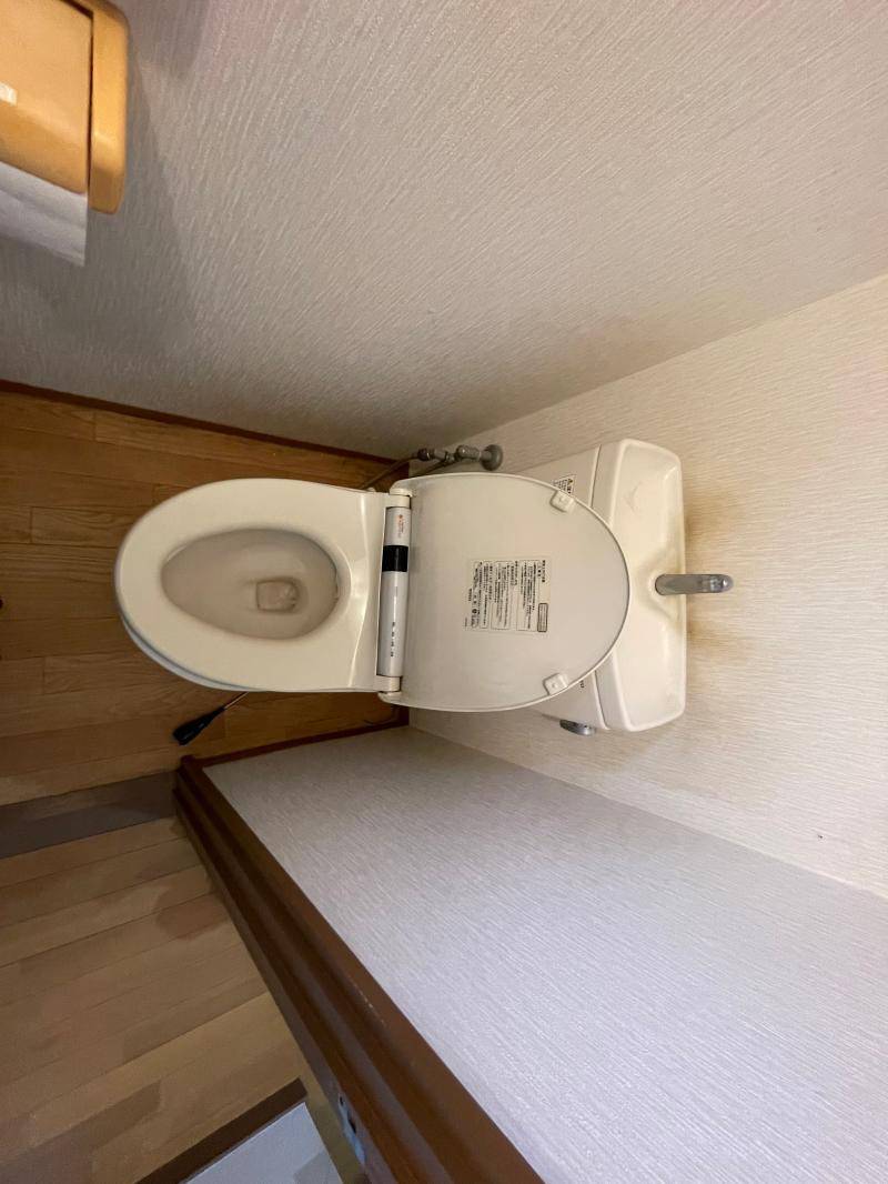 ミネトーヨー住器の【動画有】LIXIL アメ-ジュシャワ-トイレ・手摺 取付け工事八王子市の施工前の写真1