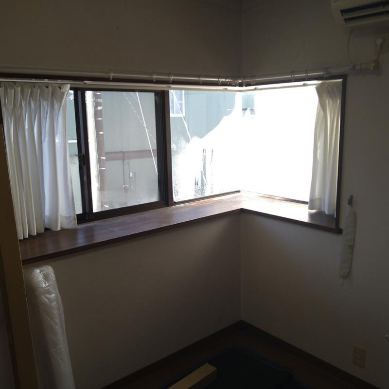 ミネトーヨー住器の【八王子市】出窓コーナ-内窓インプラス 施工工事の施工前の写真1