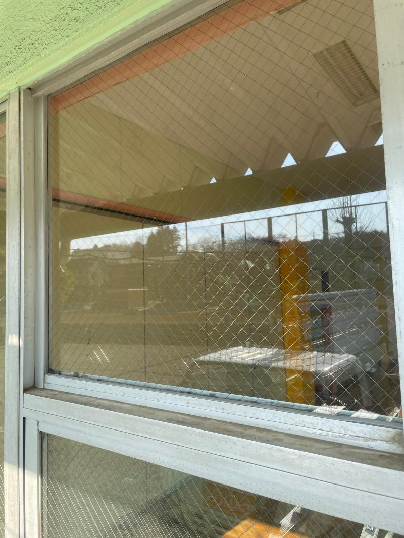 ミネトーヨー住器の【八王子市】中学校教室部ガラス交換工事の施工後の写真1