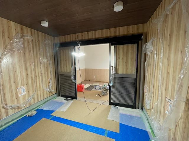 ミネトーヨー住器の【相模原市】フロントサッシ セミオートドア取付工事の施工後の写真1