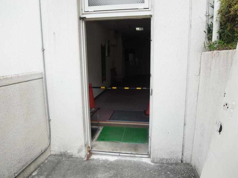 ミネトーヨー住器の【八王子市】介護施設 LIXILスチールドア施工工事の施工前の写真1