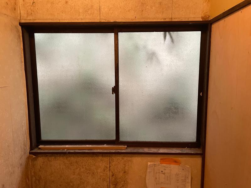 ミネトーヨー住器の【動画有】相模原市 LIXIL 取替窓 リプラス引き違い窓 取付工事の施工前の写真1
