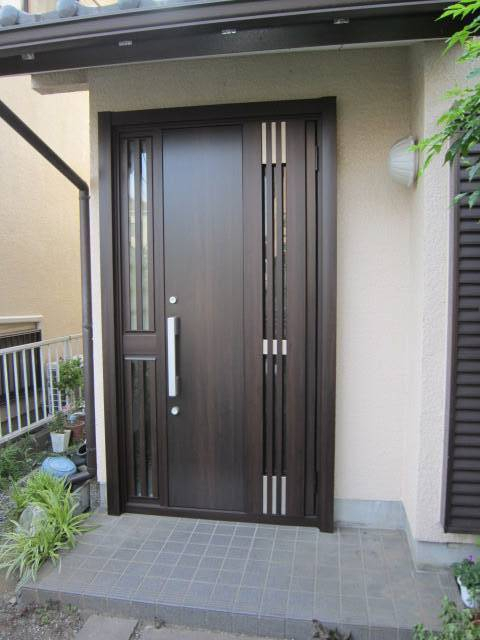 大森建窓トーヨー住器の【埼玉県所沢市】リシェント玄関ドア3 162の施工後の写真1