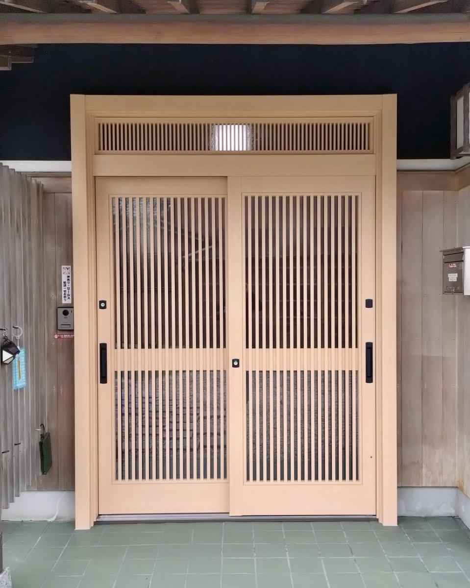 セイワ四日市店の古くなった玄関引戸を取替したい！の施工後の写真1