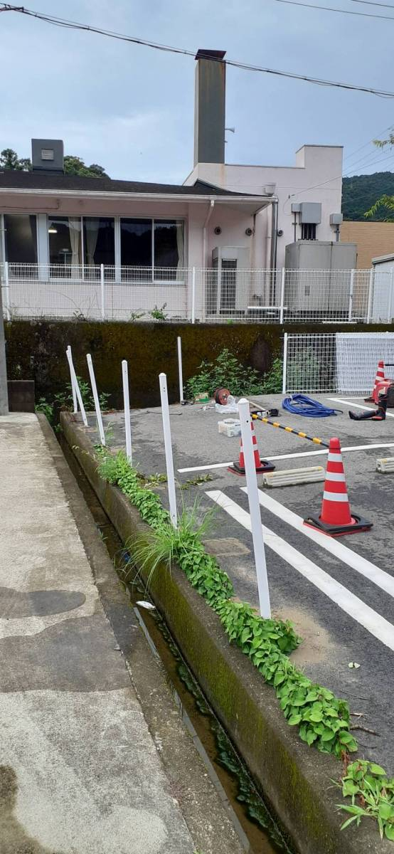 花光リフォームのフェンス修繕工事の施工前の写真1