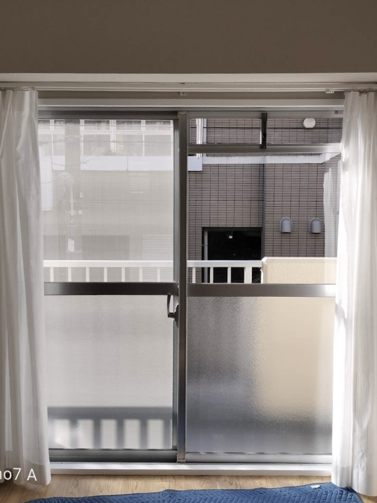 MADOORの【品川区】開かない窓にも内窓付けたいとのご依頼いただきました(内窓インプラス)の施工前の写真1