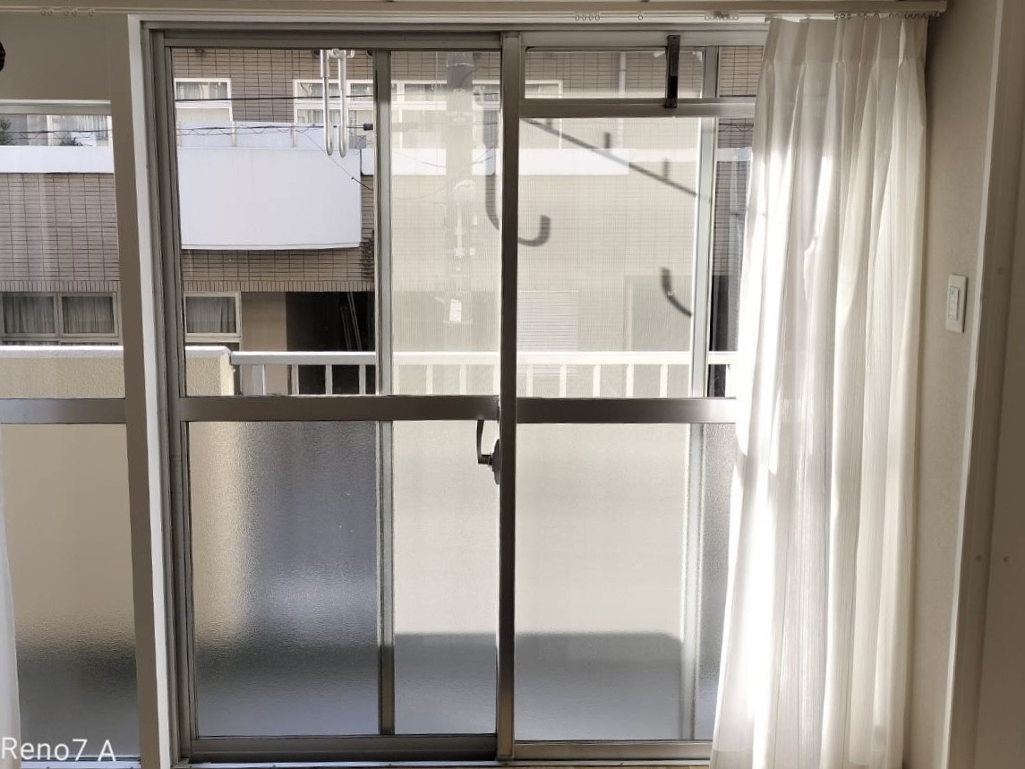 MADOORの【品川区】開かない窓にも内窓付けたいとのご依頼いただきました(内窓インプラス)の施工前の写真3
