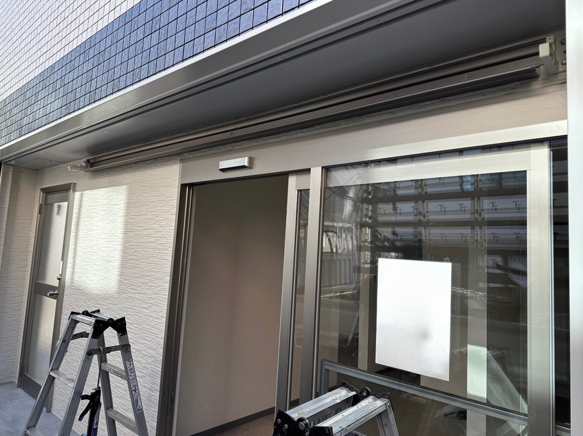 MADOORの【品川区】屋根のないところこそ日陰と雨除けを!(オーニング彩風)の施工前の写真2