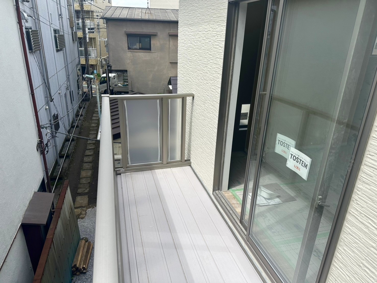 MADOORの【目黒区】やっぱりバルコニーが欲しい!そんな時にも!(ビューステージ)の施工後の写真2