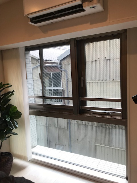城南ケンソーのインプラス(内窓)設置工事 ・・・ 冬はあったか、夏はさわやかの施工前の写真1
