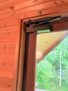 NCCトーヨー住器 諏訪店のドアにも網戸をつけたい…そんな時は収納式網戸がおすすめ!の施工後の写真2