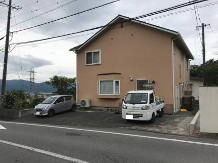 NCCトーヨー住器 諏訪店の統一感のある仕上がりに!カーポートとフェンスの設置の施工前の写真1