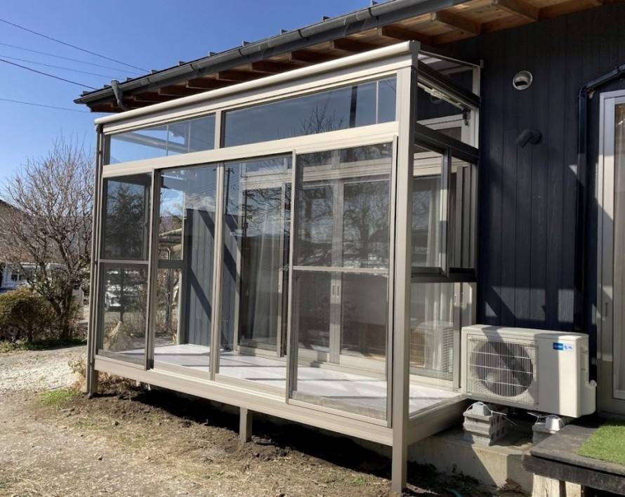 NCCトーヨー住器 諏訪店の天気が心配でも安心して洗濯物を干せる!サンルームの施工後の写真1