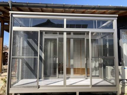 NCCトーヨー住器 諏訪店の天気が心配でも安心して洗濯物を干せる!サンルームの施工後の写真3