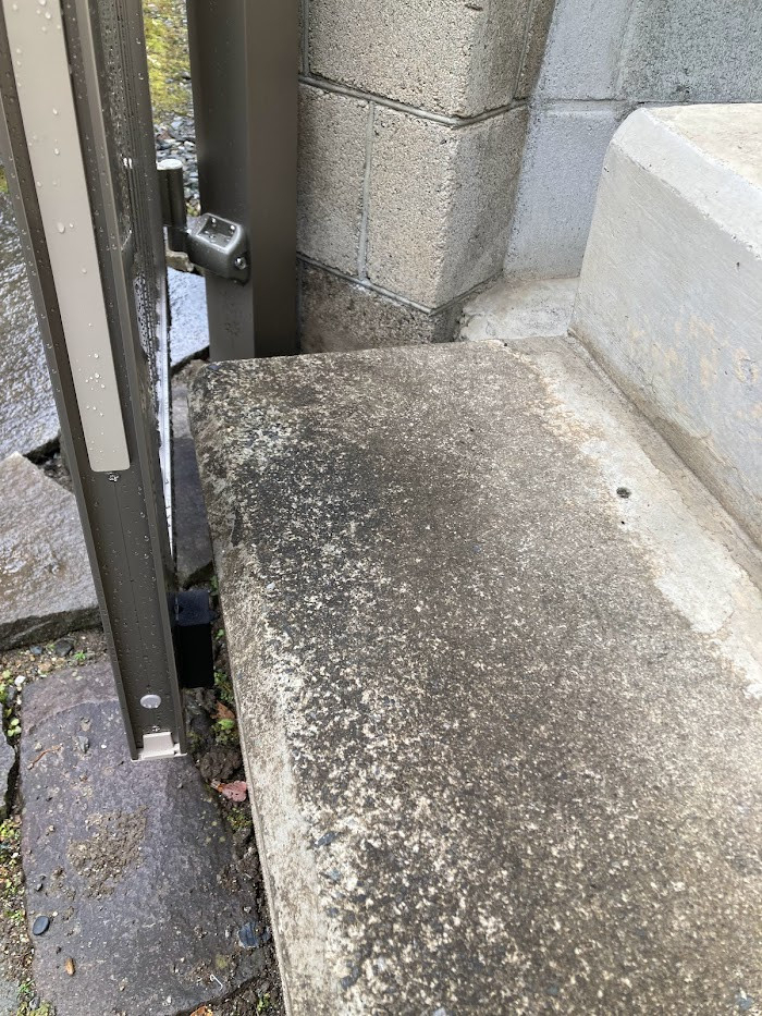 NCCトーヨー住器 諏訪店の敷地内の出入り口を新しくしました!の施工後の写真3