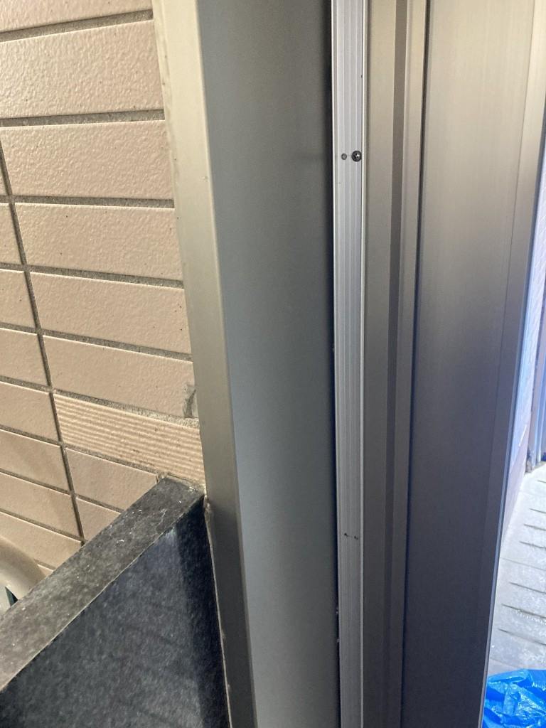 NCCトーヨー住器 諏訪店の大浴場の通路ドアを補修しました!の施工前の写真3