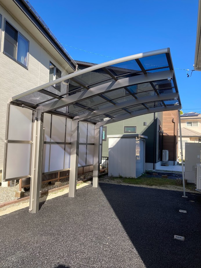 NCCトーヨー住器 諏訪店のカーポート工事:サポート柱・パネルもつけました!の施工後の写真1