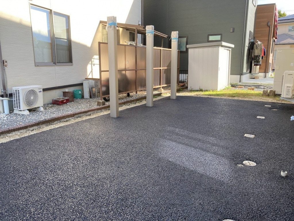 NCCトーヨー住器 諏訪店のカーポート工事:サポート柱・パネルもつけました!の施工前の写真3