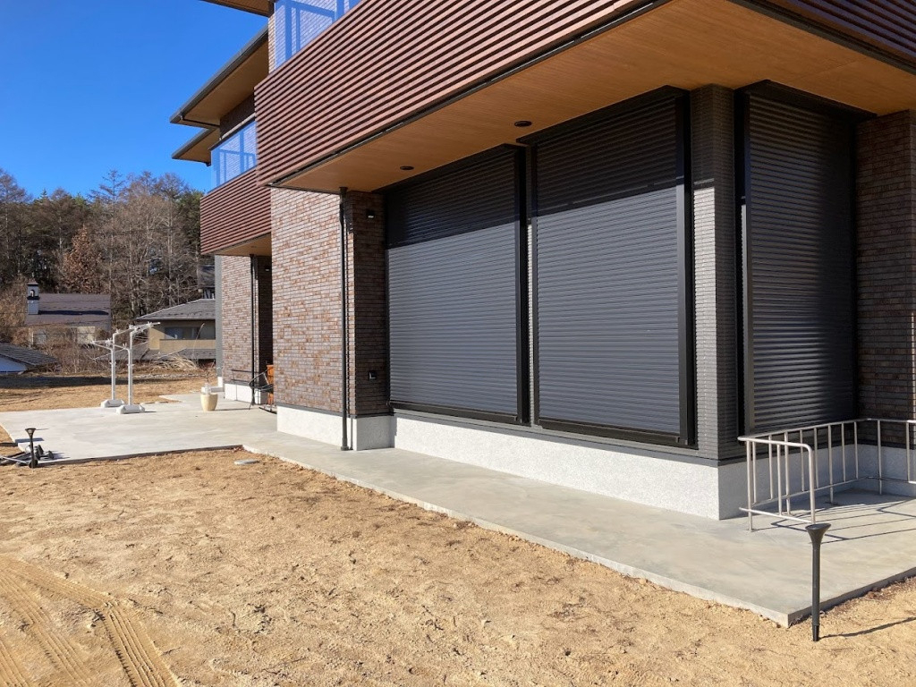 NCCトーヨー住器 諏訪店の大きなデッキでくつろげる空間に!【コンクリート土間仕様】の施工前の写真2
