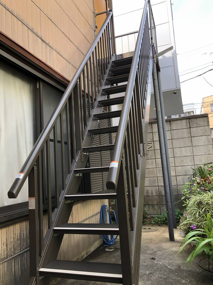 かとうがらすてん 大森山王の世田谷区【アルミ階段 ステッピア】取付してきましたの施工後の写真2
