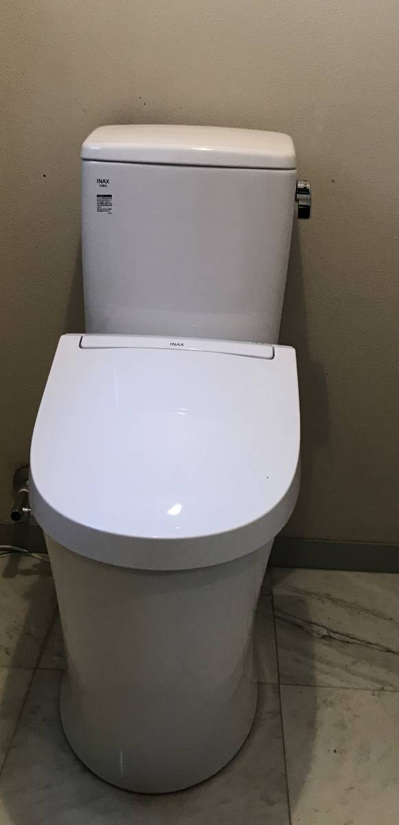 かとうがらすてん 大森山王のトイレ交換の施工後の写真1