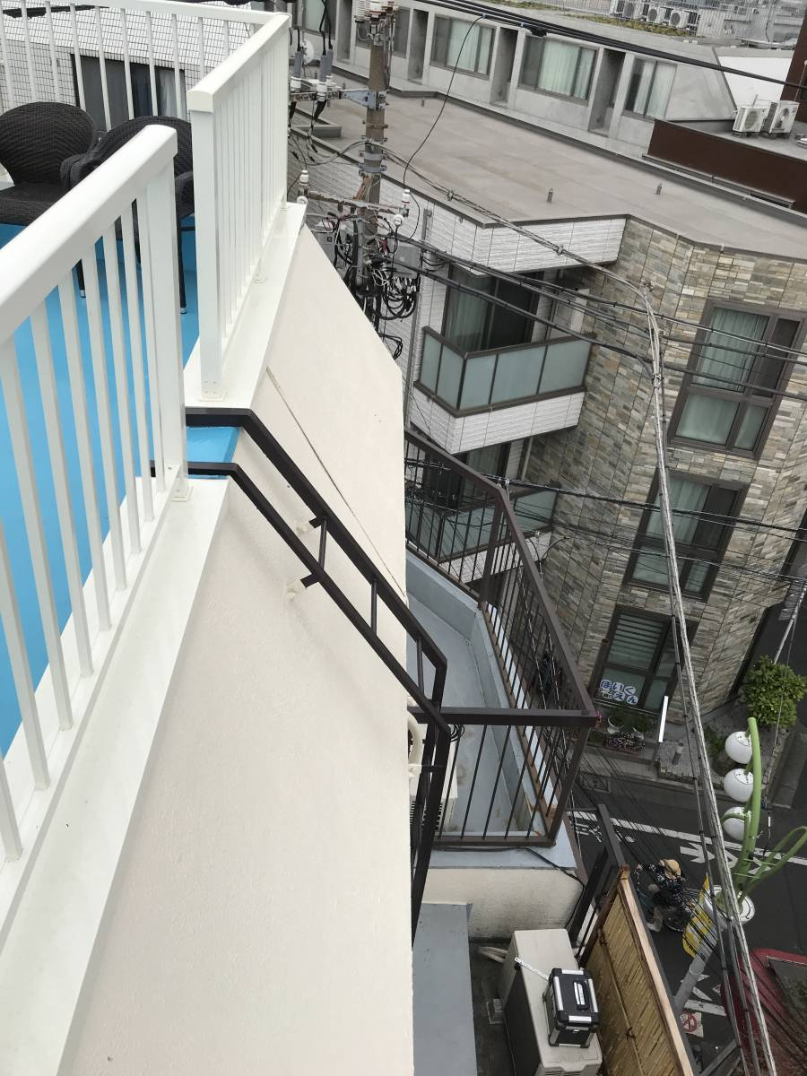 かとうがらすてん 大森山王のアルミ階段の施工前の写真2