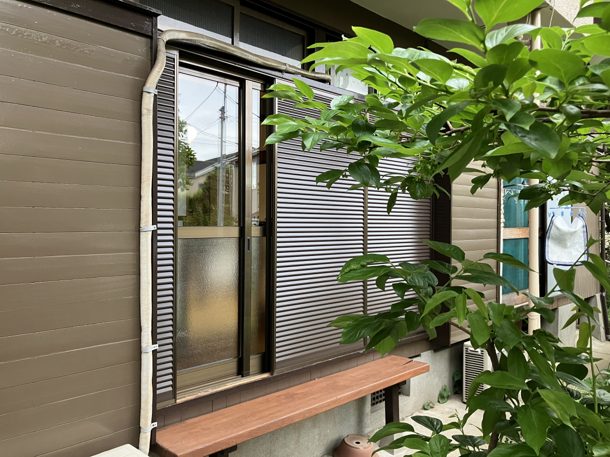 かとうがらすてん 大森山王の木製建具をサッシに交換+木製雨戸を既製品雨戸へ交換【東京都大田区】の施工後の写真1