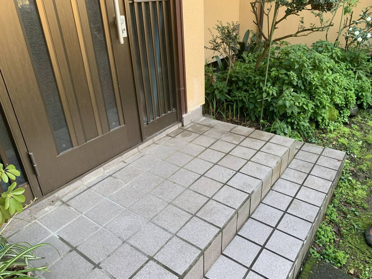 ホームリフレヒロセの歩行補助手摺あると暮らし安心!の施工前の写真2