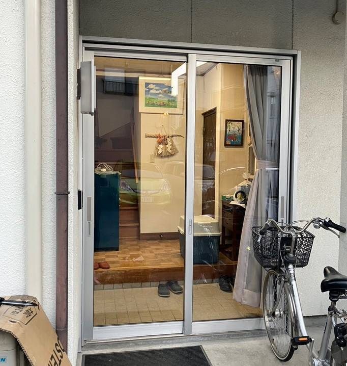 ネットアスの店舗入り口を断熱土間引戸へ交換!の施工後の写真1