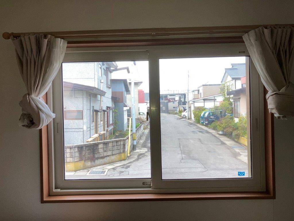 三幸トーヨー住器の内窓取付て国から50%の補助をしてもらおー!(笑)の施工前の写真2