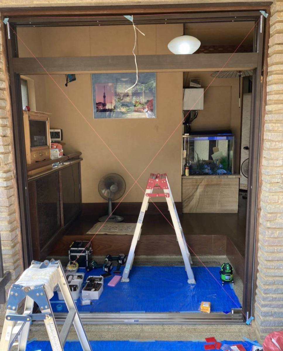 青梅トーヨー住器 上尾店の玄関引戸のリフォーム リシェント引戸の施工後の写真3