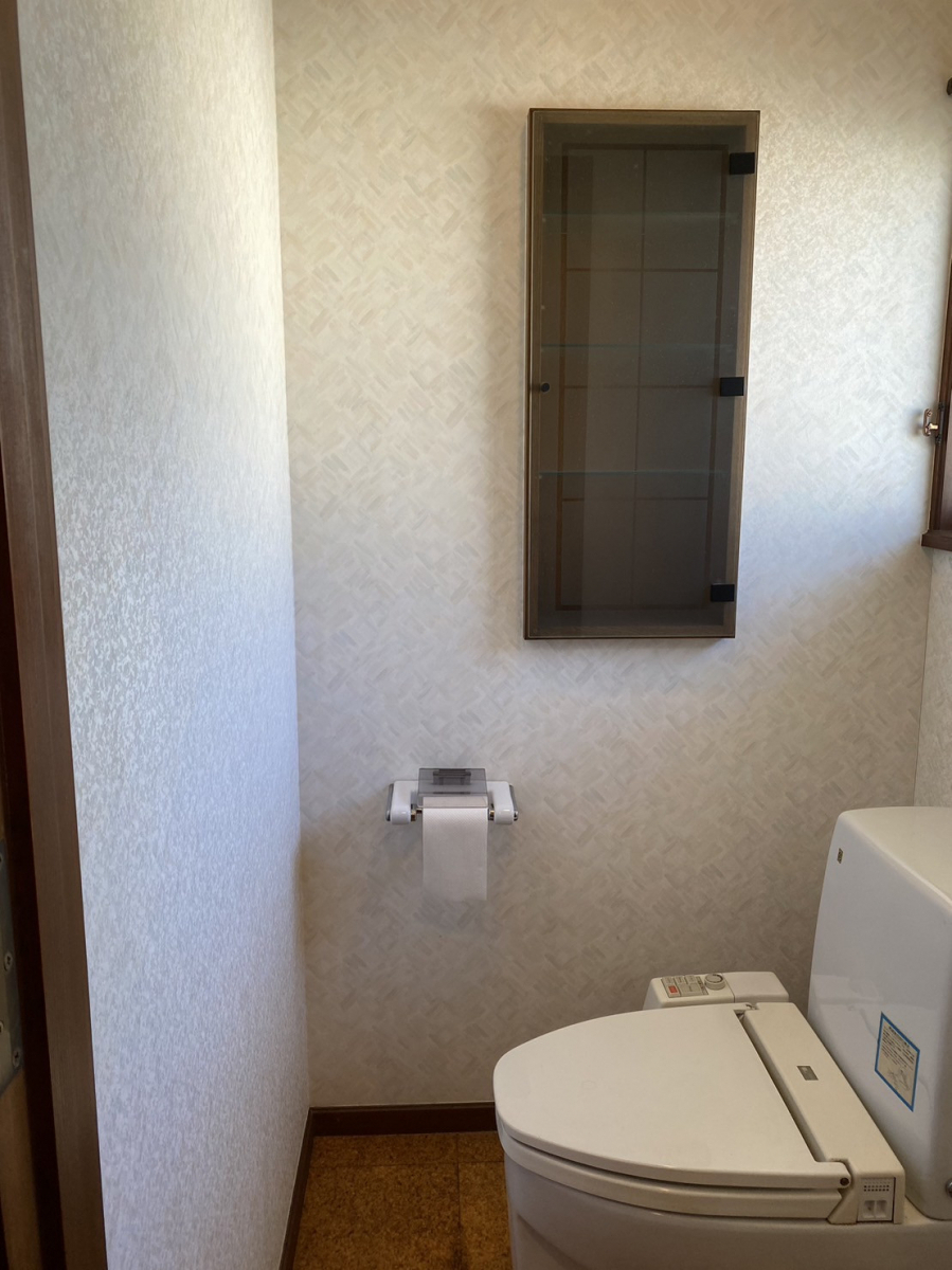 パートナー鷹取店のトイレと内装まるごと1Dayリフォームパック施工~TOTOネオレスト~の施工前の写真2