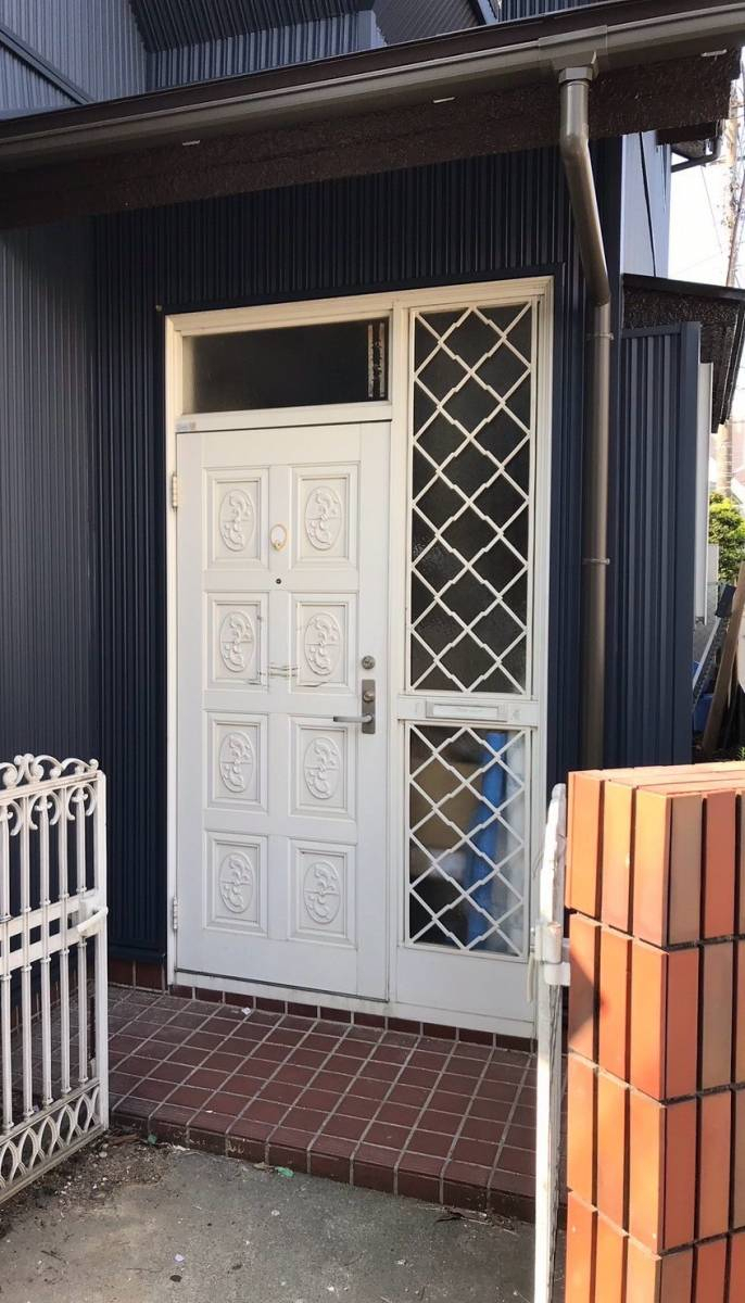 エコプロの玄関リフォーム / 武蔵村山市の施工前の写真1