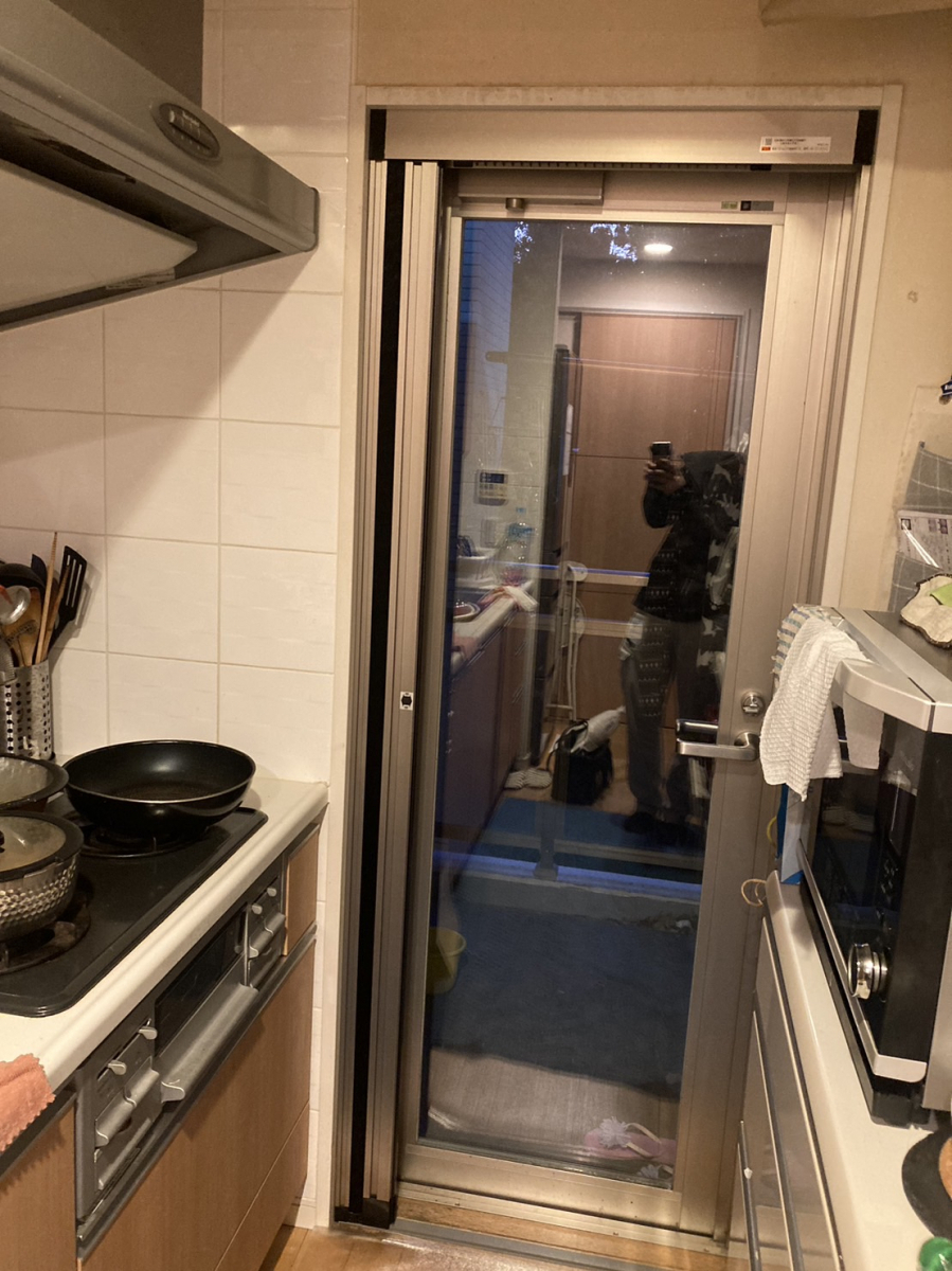 エコプロの勝手口の網戸交換 / 和光市の施工後の写真1