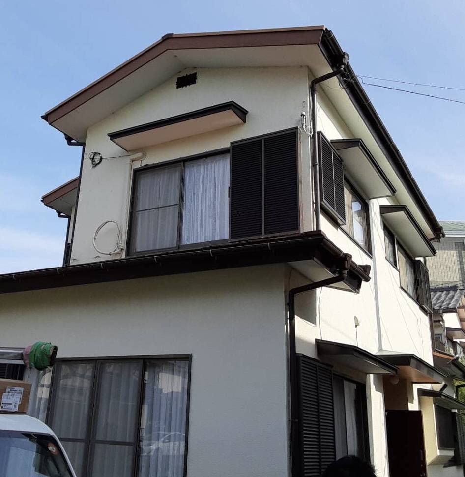 大成トーヨー住器のバルコニー工事|ベランダ工事|ビューステージHスタイル|縦太格子|LIXIL|小田原市|の施工前の写真1
