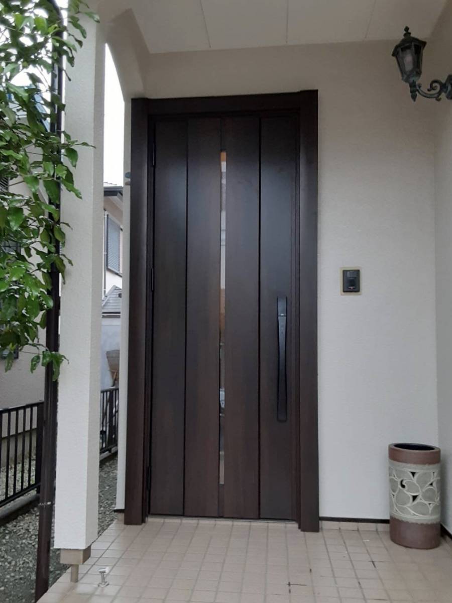 大成トーヨー住器の1日で工事完了|1日で安心玄関リフォーム|玄関ドア交換|リシェント|湘南地域|の施工後の写真1