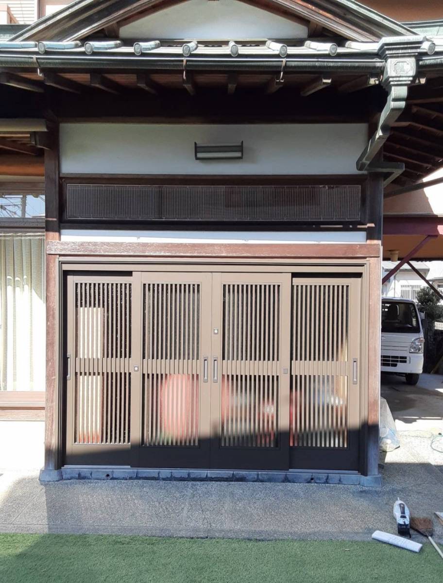 大成トーヨー住器の玄関引戸交換工事|リシェント玄関引戸|LIXIL|小田原市|南足柄市|1日で簡単リフォーム|の施工後の写真1