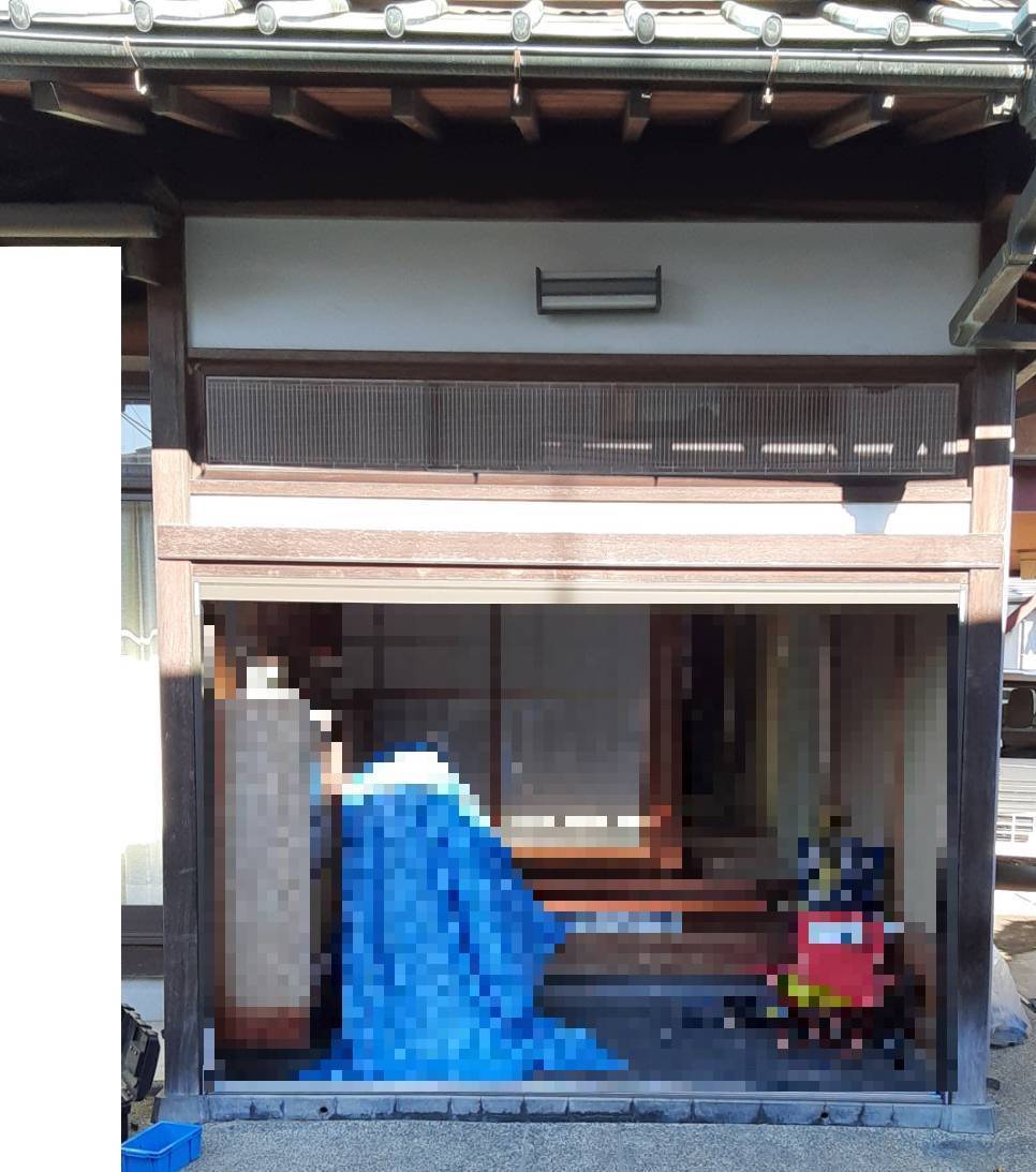 大成トーヨー住器の玄関引戸交換工事|リシェント玄関引戸|LIXIL|小田原市|南足柄市|1日で簡単リフォーム|の施工前の写真2