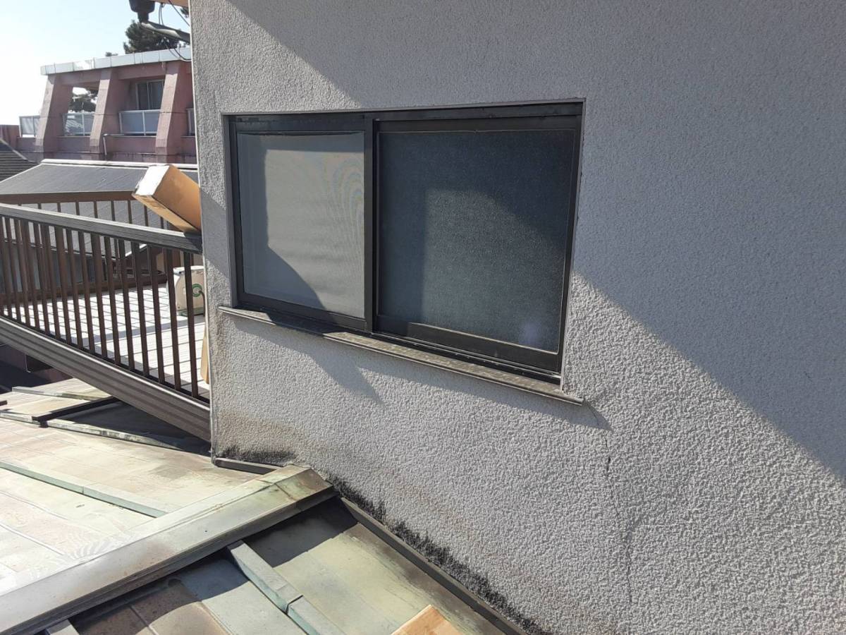 大成トーヨー住器のリフォームシャッター取付工事|後付シャッター|LIXIL|台風対策|防犯対策|小田原市|の施工前の写真2