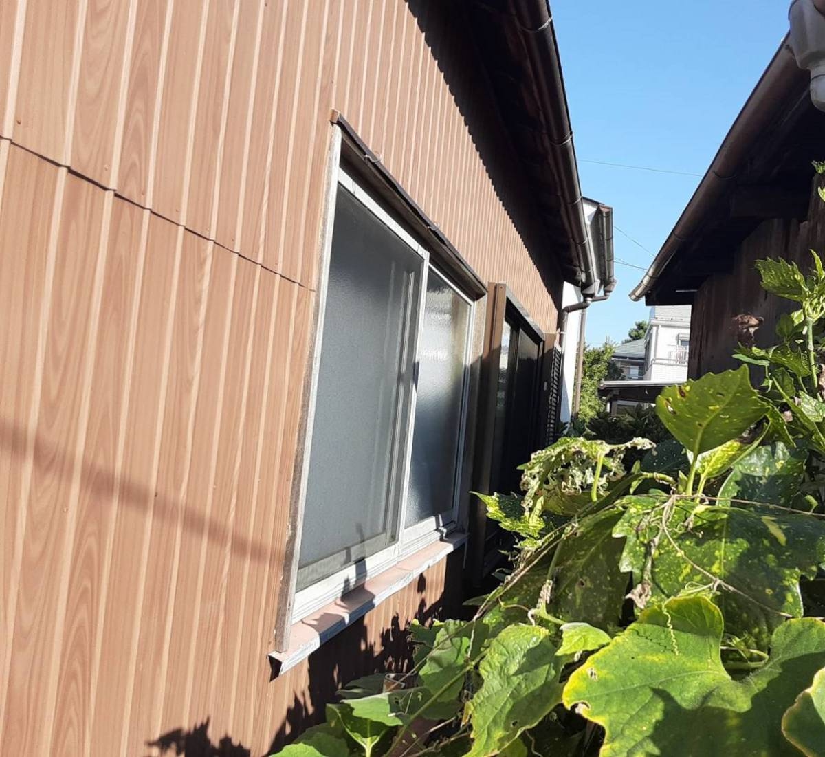 大成トーヨー住器のリフォームシャッター取付|LIXIL|防犯対策|台風対策|簡単リフォーム|快適リフォーム|小田原市の施工前の写真1