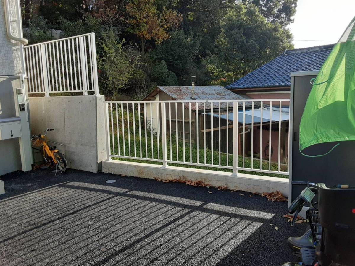 大成トーヨー住器のカーポート|サイクルポート|フーゴFミニ|LIXIL|小田原市|自転車置き場|の施工前の写真1