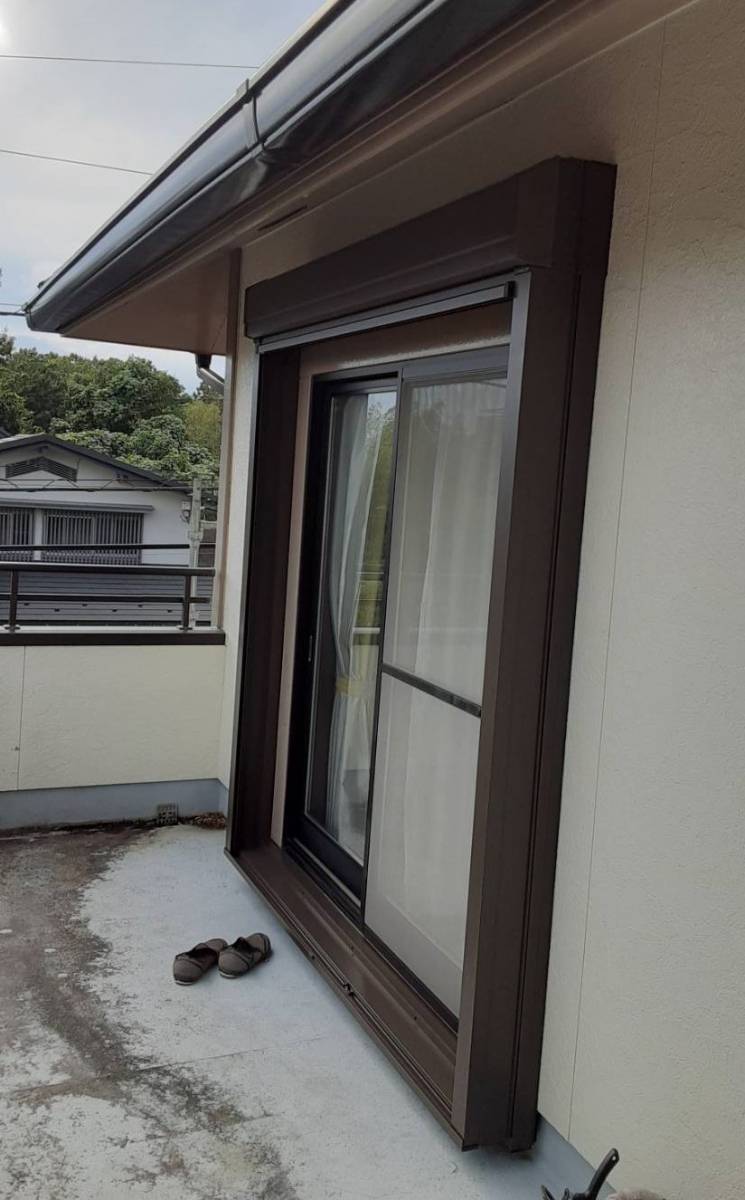 大成トーヨー住器のリフォームシャッター取付工事|台風対策|防犯対策|安心・快適生活|小田原市|の施工後の写真1