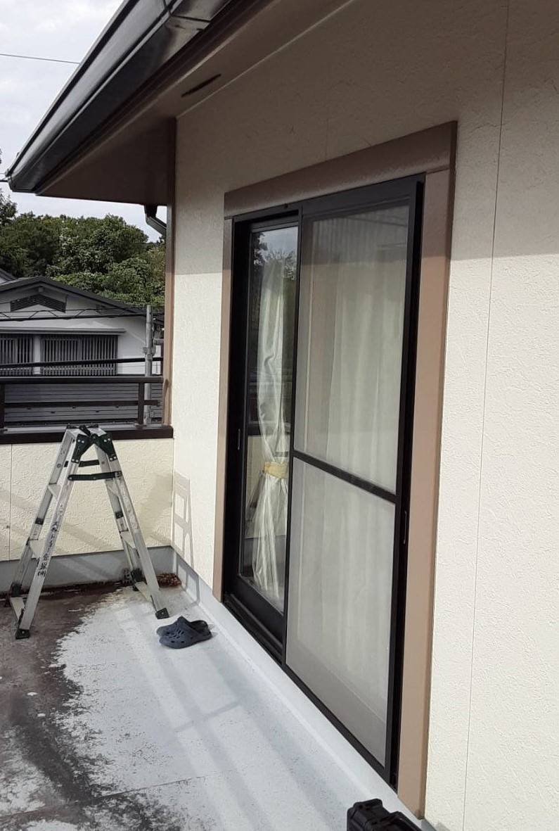 大成トーヨー住器のリフォームシャッター取付工事|台風対策|防犯対策|安心・快適生活|小田原市|の施工前の写真1