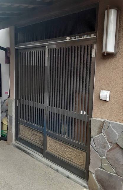 大成トーヨー住器のリシェント玄関引戸工事|1Day工事|簡単リフォーム|小田原市|玄関リフォーム|快適リフォーム|の施工前の写真1