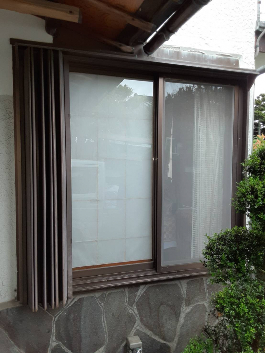 大成トーヨー住器の目隠し可動ルーバー取付|外からの視線をコントロール|足柄上郡|の施工前の写真1