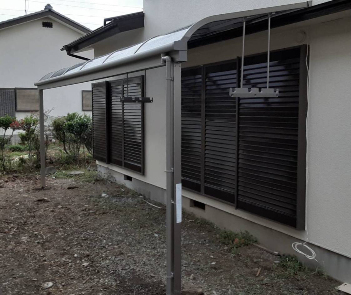 大成トーヨー住器のテラス工事|スピーネ|雨の日でも洗濯物を干せます|快適リフォームの施工後の写真1