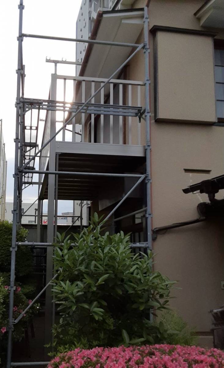 大成トーヨー住器のベランダ工事|バルコニー工事|シンプルなデザイン|1DAYリフォーム|小田原市|快適リフォーム|の施工後の写真1