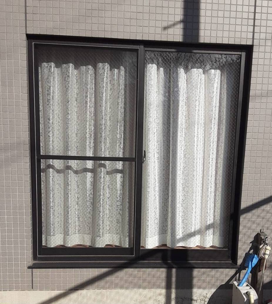 大成トーヨー住器のリフォームシャッター|後付シャッター|台風対策|防犯対策|快適リフォーム|簡単リフォーム|小田原市の施工前の写真1