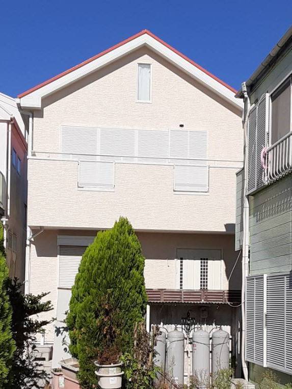 大成トーヨー住器のテラス工事|バルコニー屋根|スピーネR|日除け|2F設置|小田原市|雨の日でも安心|快適リフォームの施工前の写真1